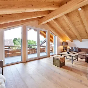 https://chalet-sunshine.com-bavaria.com