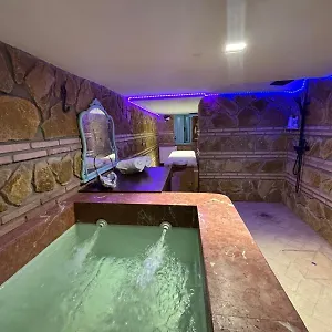 https://apartamentos-el-aljibe-tourist-cordoba.es-andalucia.com