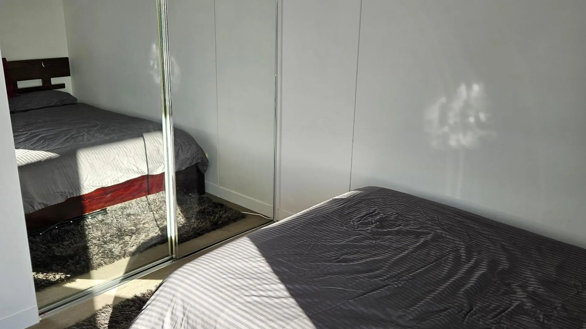 Private Bedroom & Bathroom In Shared Inner Brisbane Apartment 0*,  Australia